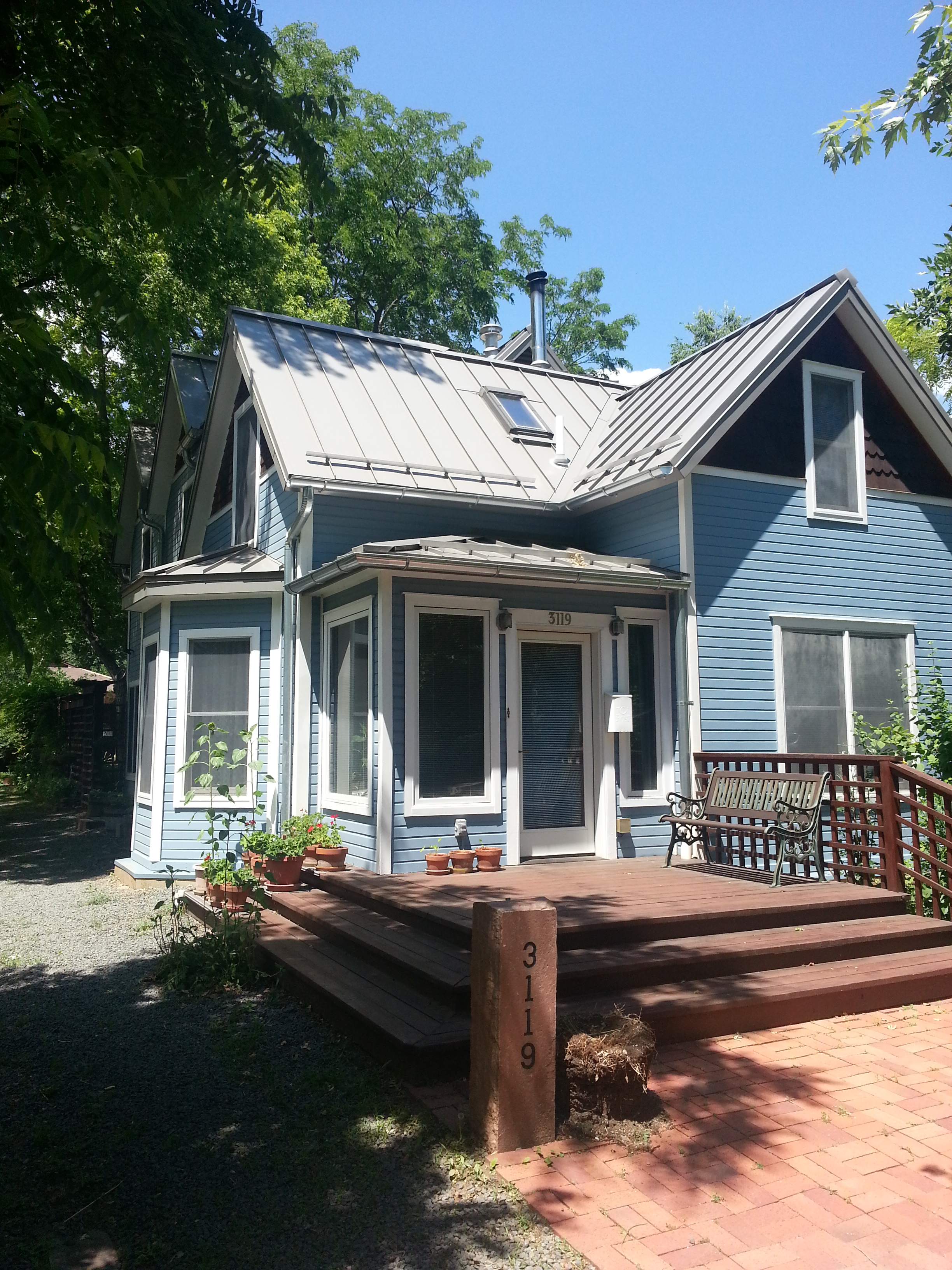 Standing seam metal roof