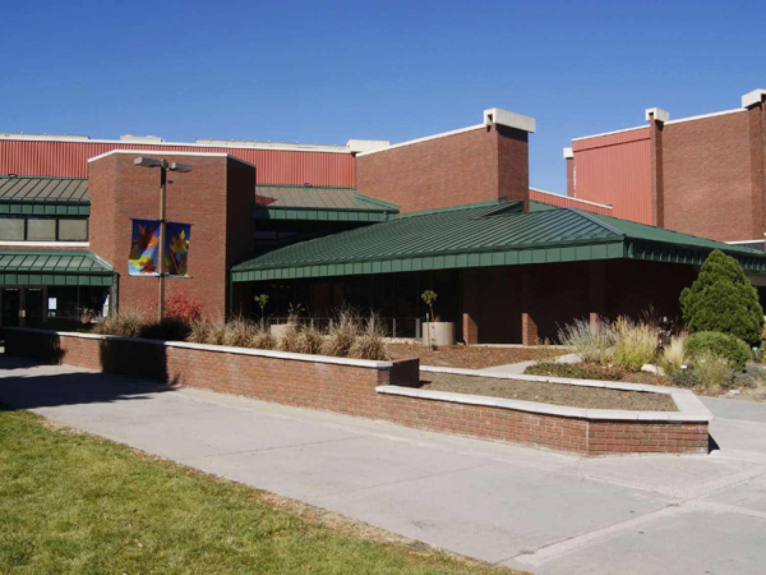 standing seam metal roof on northglenn rec center